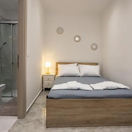 Ourania 2 Apartment Pentati