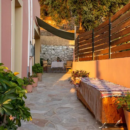 Ourania 2 * Pentátion